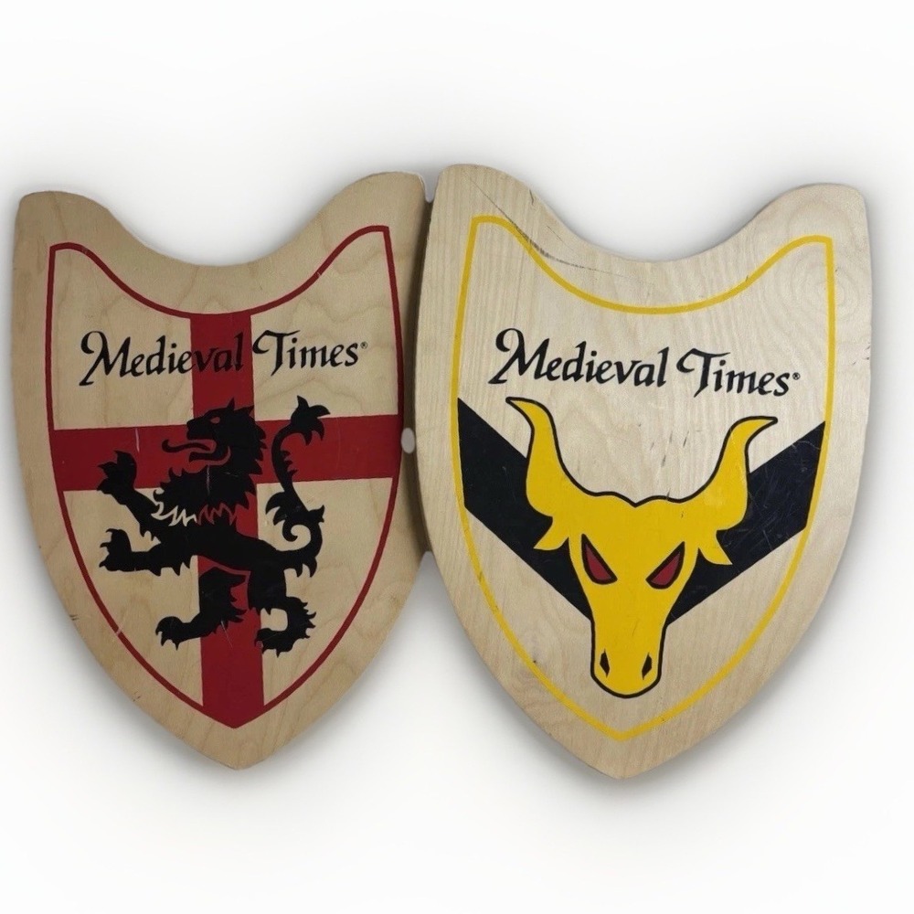 Medieval Times Wooden Shield Set Red Knight Lion Yellow Knight Bull Souvenirs
